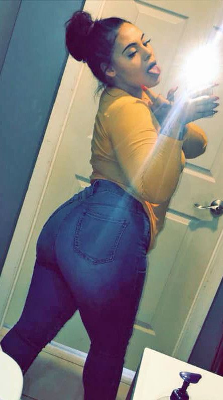 this bitch got a sexy big ass too