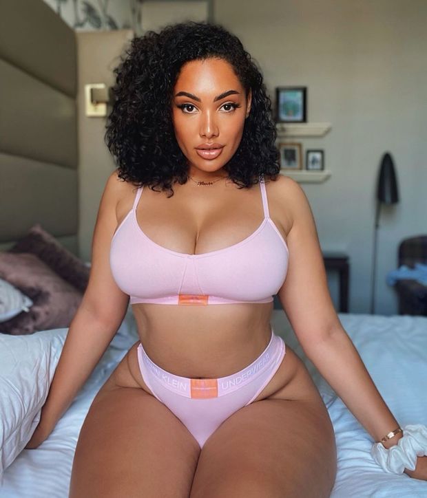 Paris HK perfect body
