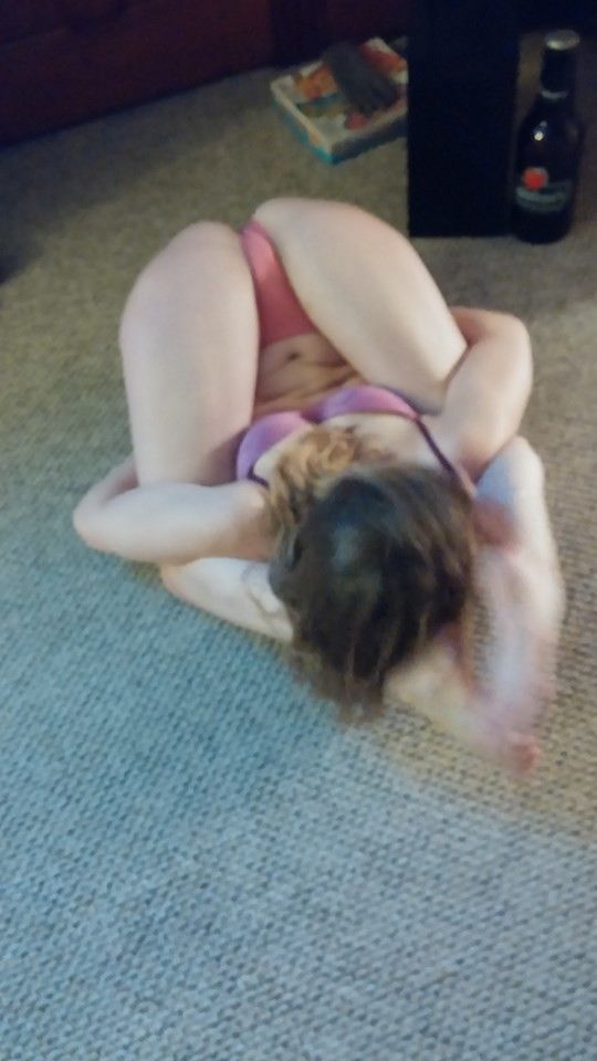 Ohio slut mallory practicing doing rimjobs while getting fucked