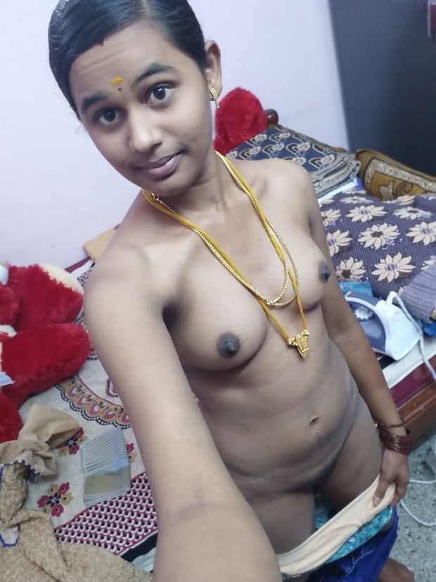 nude indian selfie