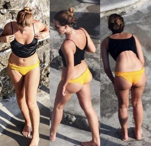 Emma Watson fine af in bikini