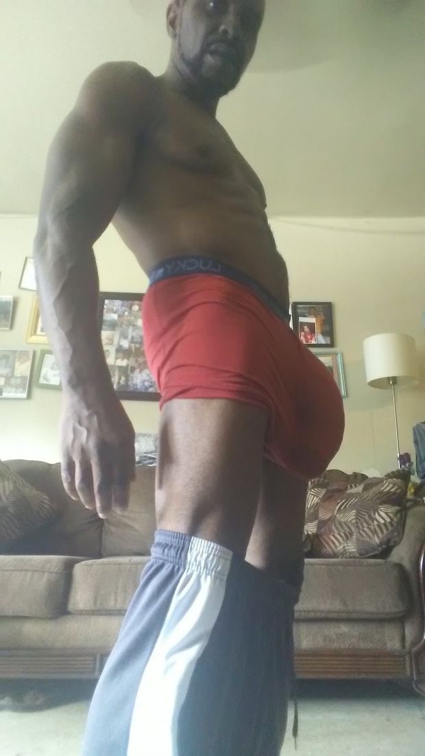 Bricks monster bulge