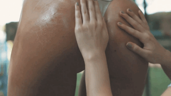 Dream job: Oiling the models