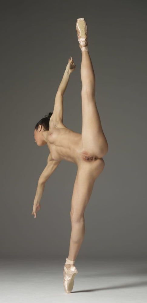 Nude in ballet pose