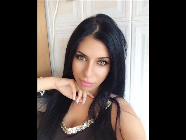 Sexy arab teen
