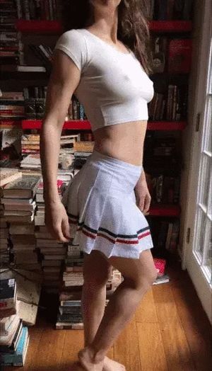 Sexy College Body Looking for its Counterpart