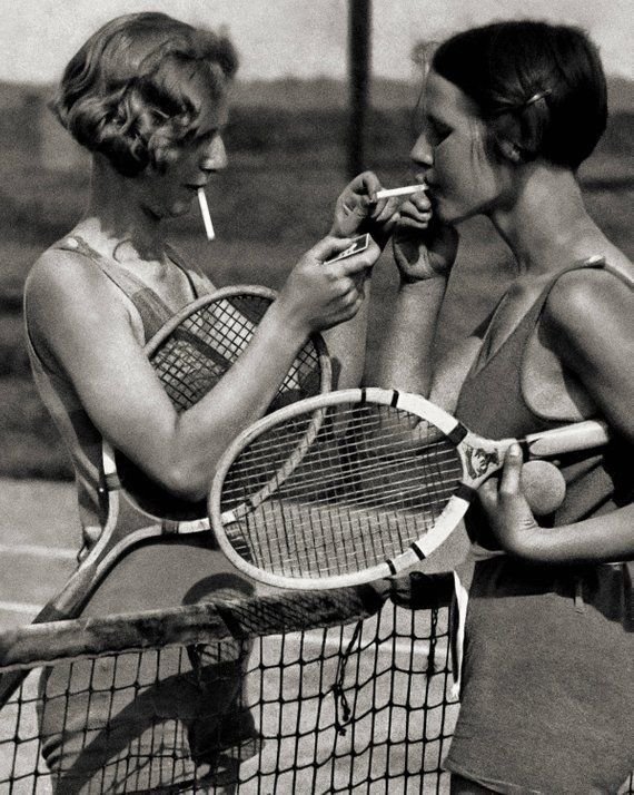 Women always look sexy smoking
