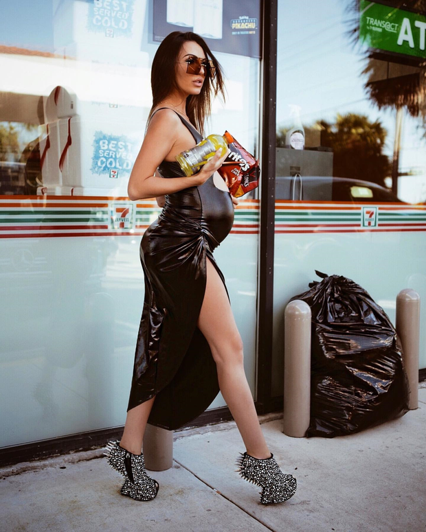 sexy pregnant women