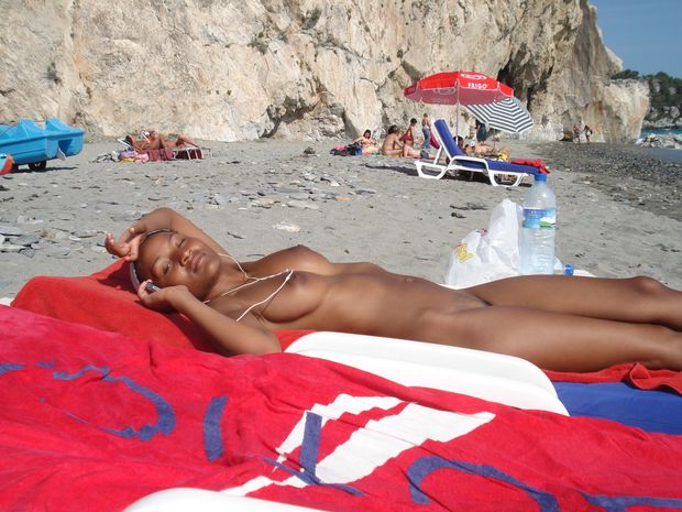 ebony nude beach