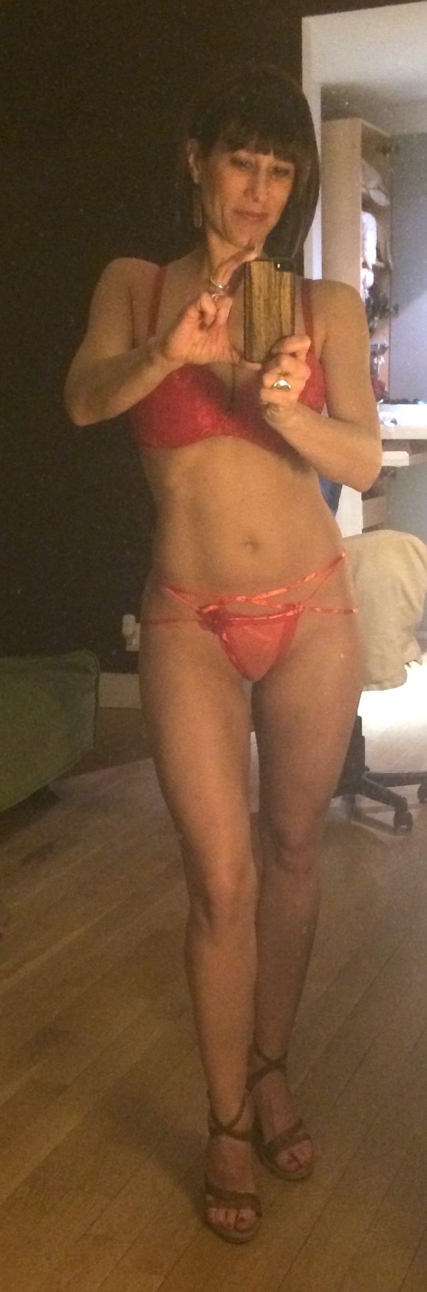 Sexy singer in high heels...