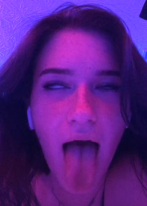 Pretty brunette ahegao