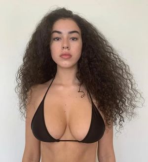 She's got curly hair