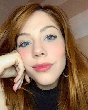 Bia Arantes - Pretty actress