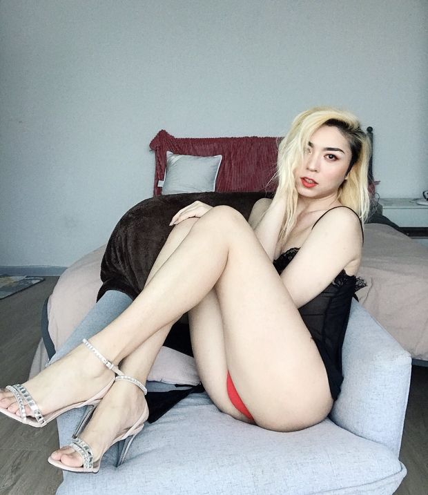 Sisdon - very hot and sexy