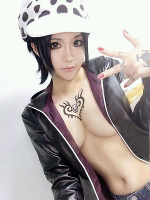 Female Trafalgar Law Cosplay