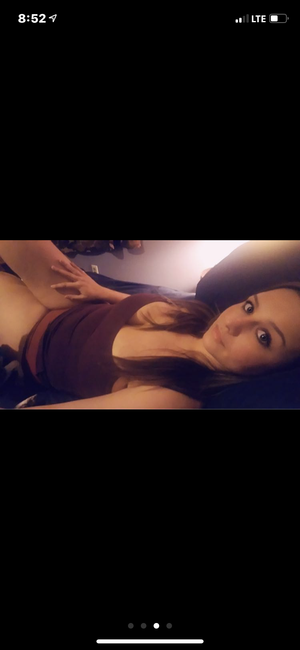 Sexy Gf sends pic to boyfriends best friend