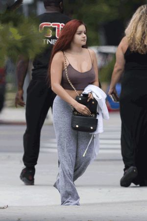 Ariel Winter Big Bouncy Tits