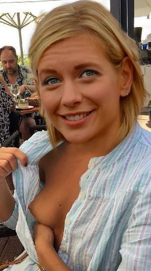 Tit peek at restaurant