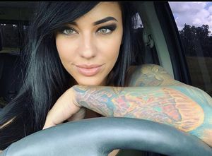 I want to fuck Alex’s gorgeous face so hard