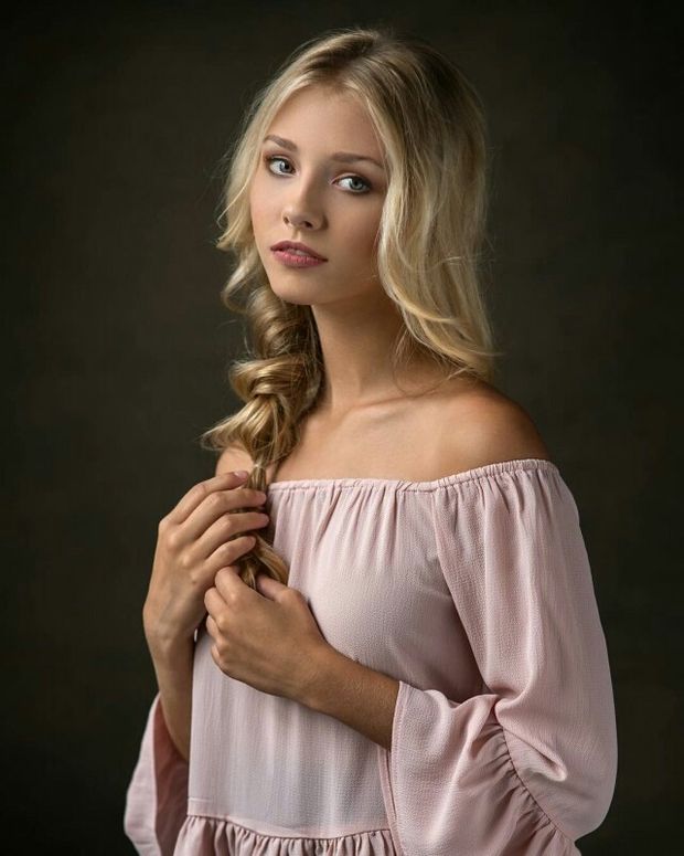 Ponytails blonde