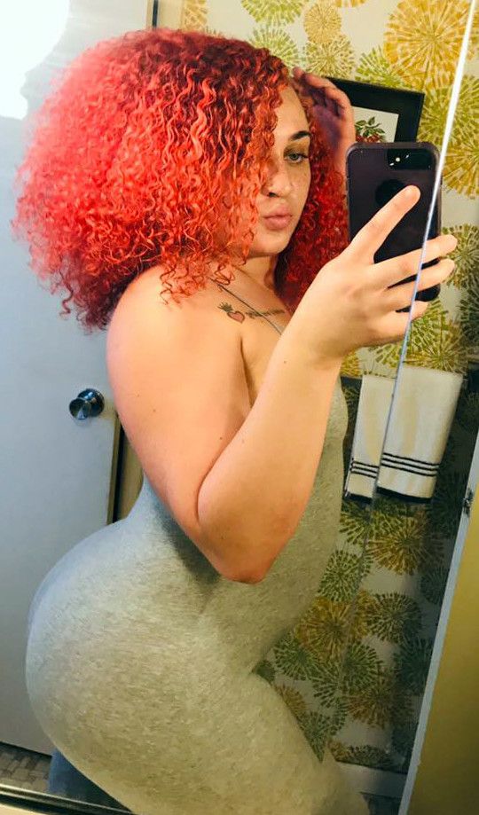 sexy booty selfie