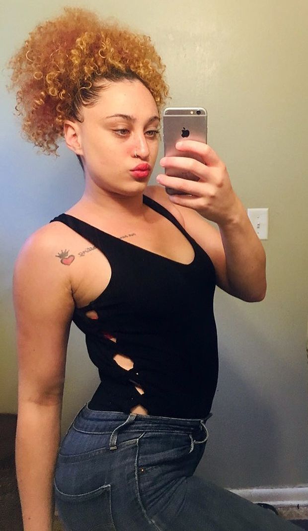 sexy selfie puckering lips