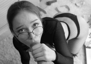 blowjob with eyes contact