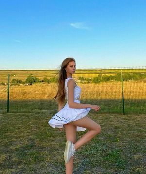 Babe with white skirt