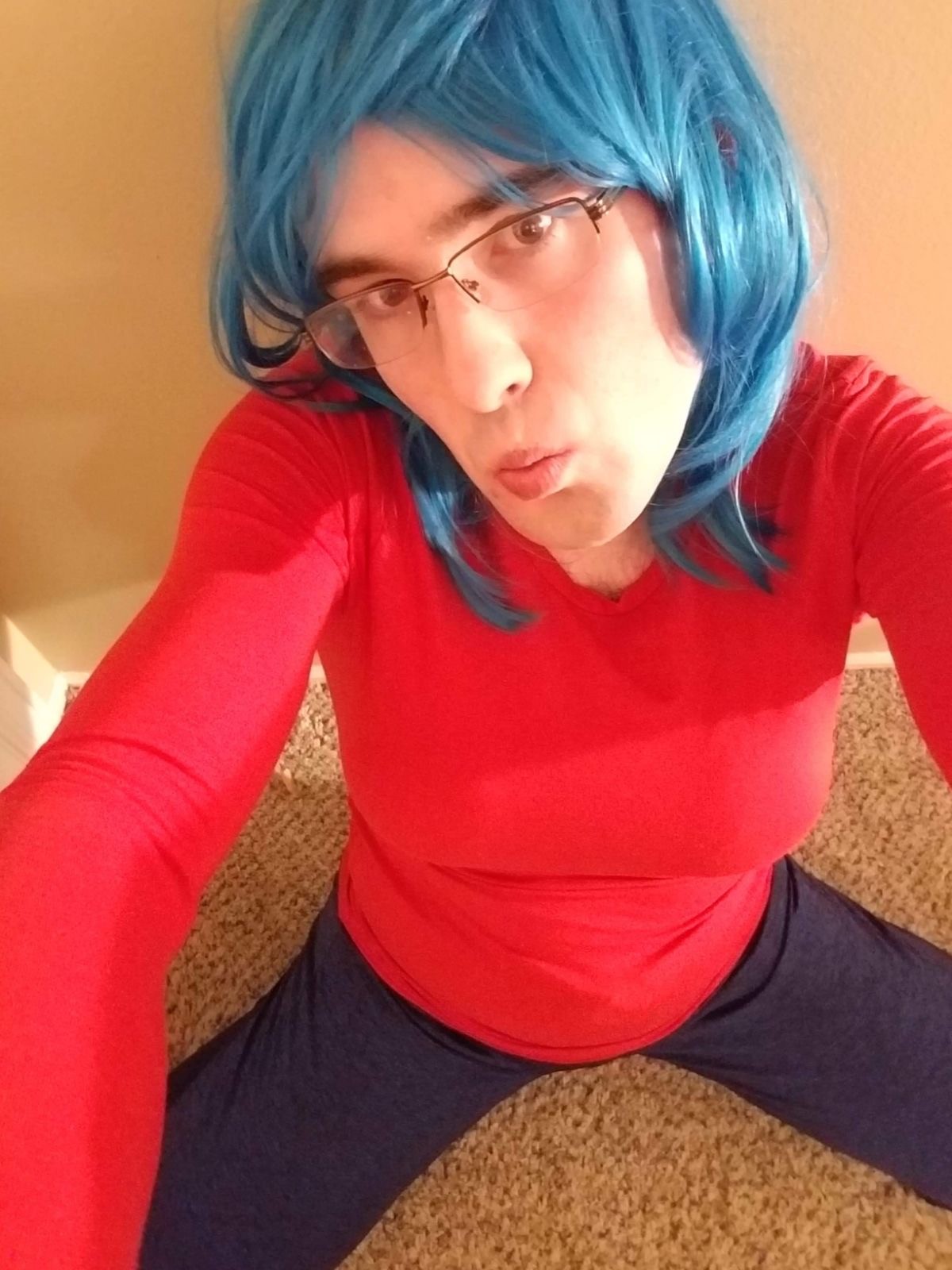 Please daddy please fuck my skull until I faint. Kik: jessmtf