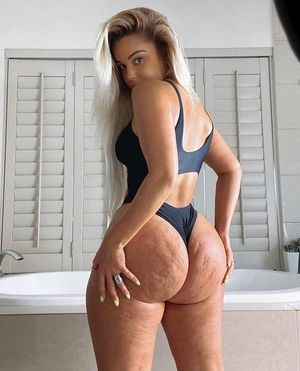 Natural pawg