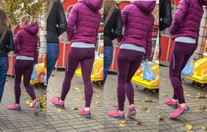 Teen in leggings ass