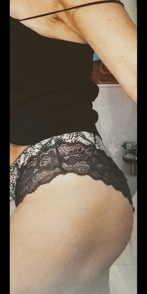 Just showing off my nice curves...