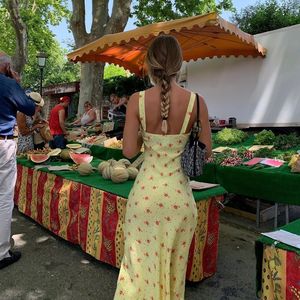 sundress waiting to go off