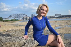 Blonde cutie with a flirty smile