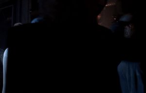 stage hottie goes braless