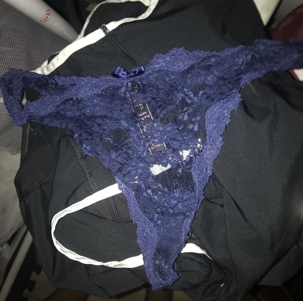 It gets me hot thinking about pulling my brothers girlfriends shorts off and seeing these hugging her tight body.