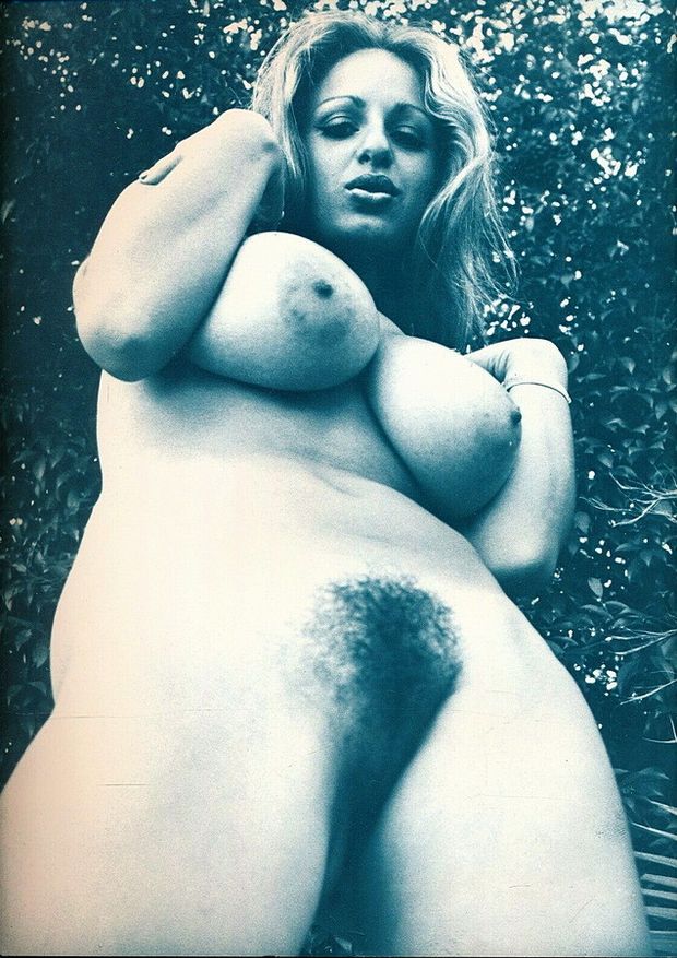 busty model upshot