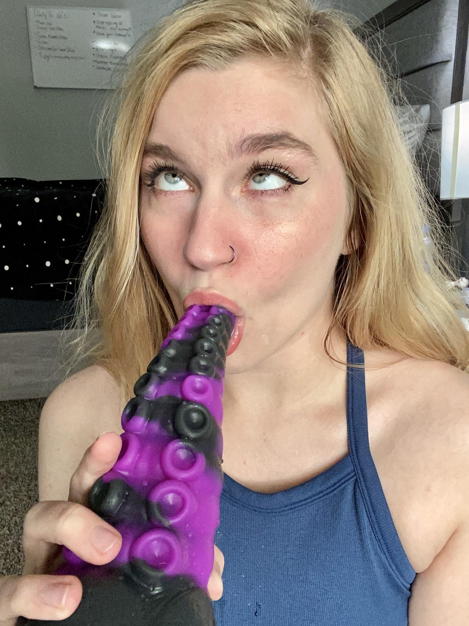 ahegao bad dragon
