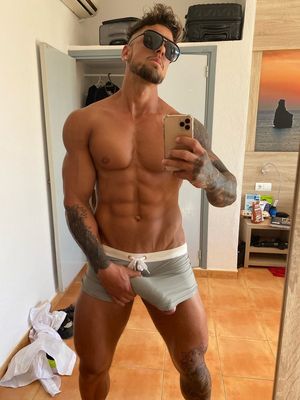 Who suck this hard cock