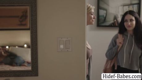 Horny teen Alison Rey scissoring stepmom