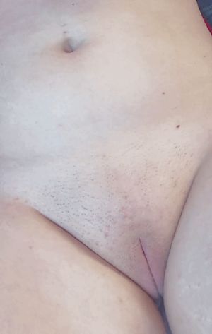 Comment to see my daughter spread her pussy! Part 1