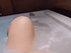 Who want come play my tits?