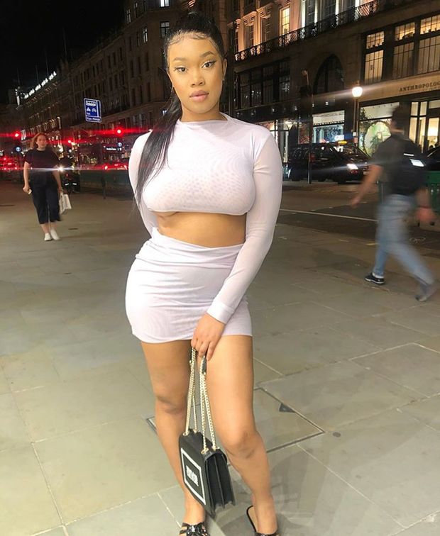 Sexy ebony whore