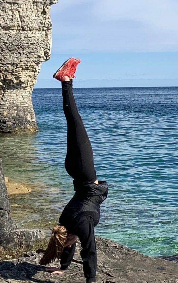 Trin ass handstand