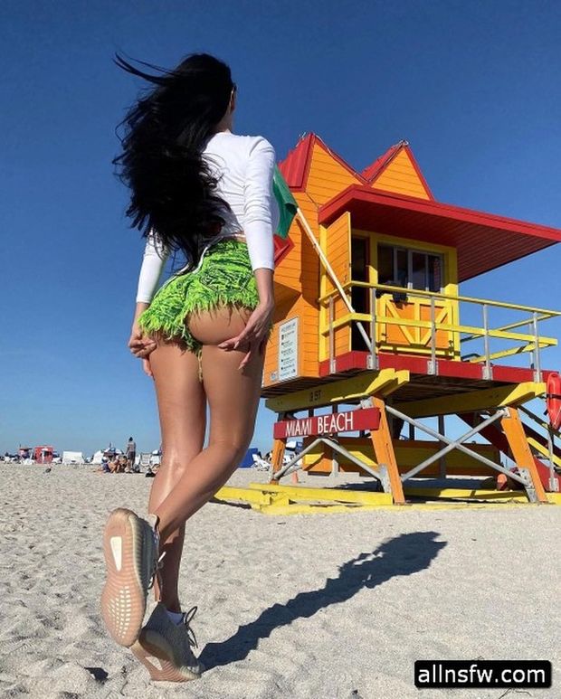 Big Asses Blog