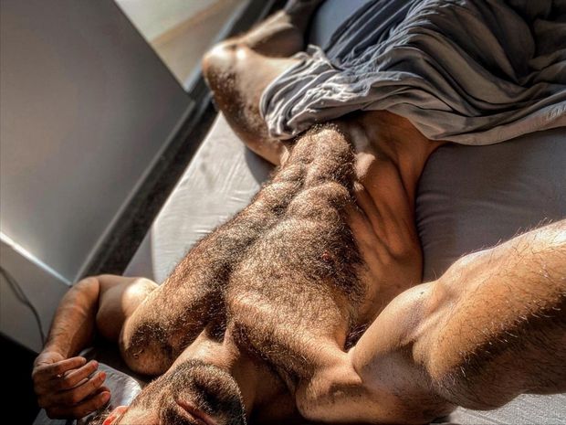 Hairy armpits
