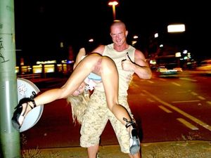 How to pick up women.