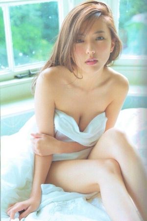 Beautiful Asian chick