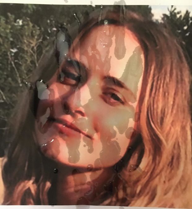 Fucktoy Sarahgiam22 got a thick splatter of cum