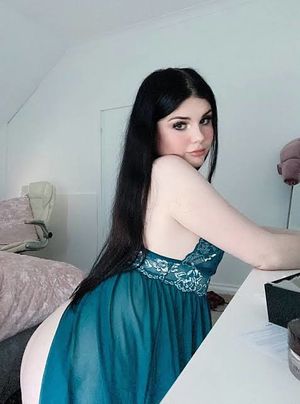 Maddy - very hot and sexy